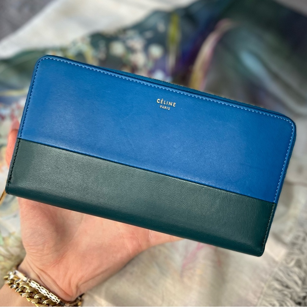 Celine Large Zipped Multifunction Bicolor Calf Leather Wallet